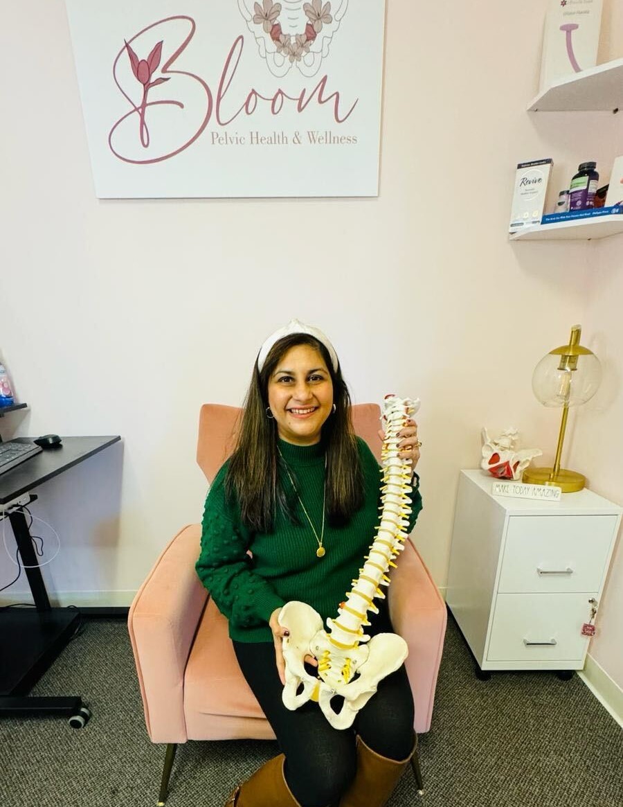 Dr. Jennifer Vohra performing pelvic floor manual therapy in Chelmsford, MA clinic